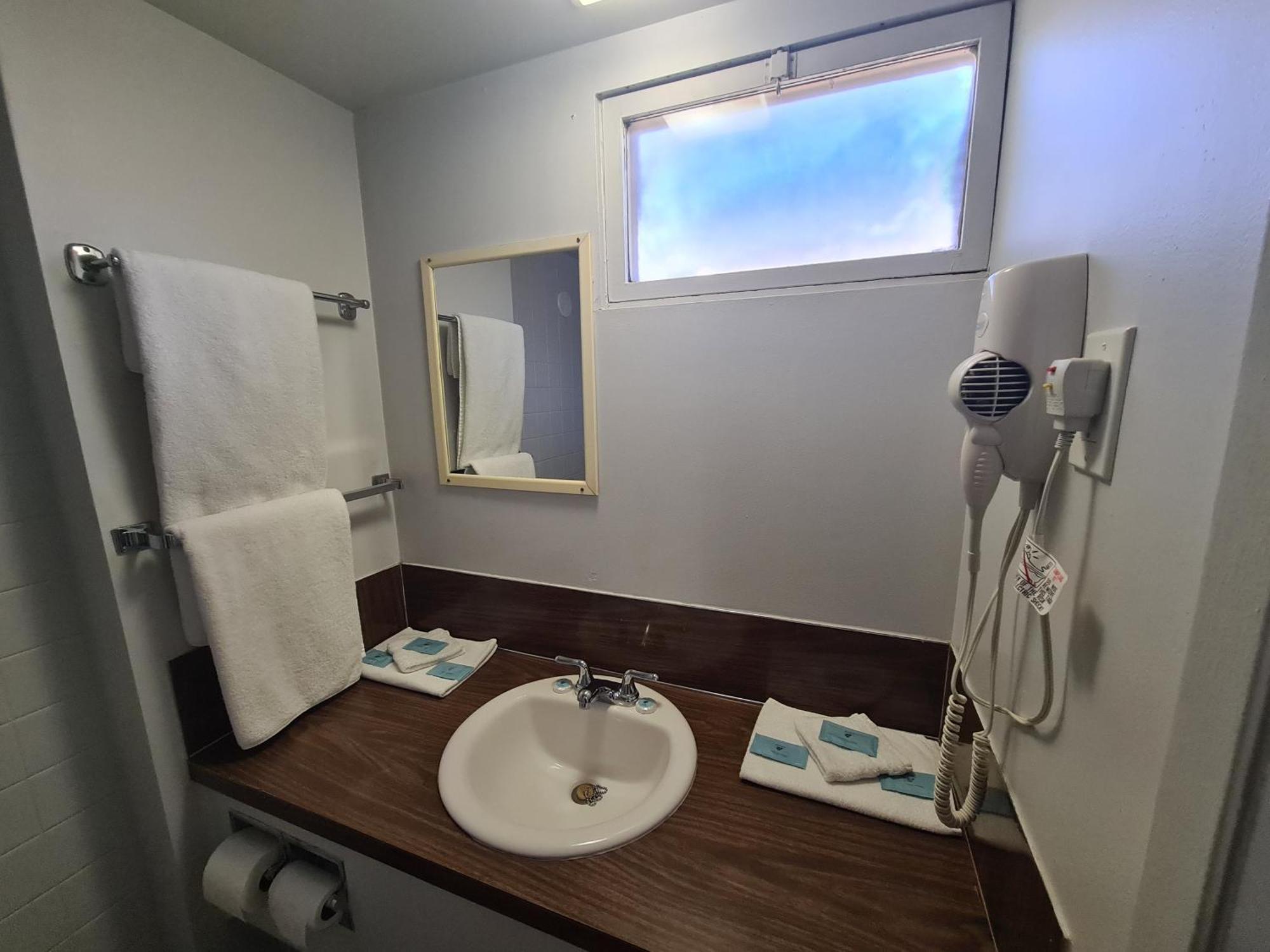 Sundowner Motel Cache Creek Bagian luar foto