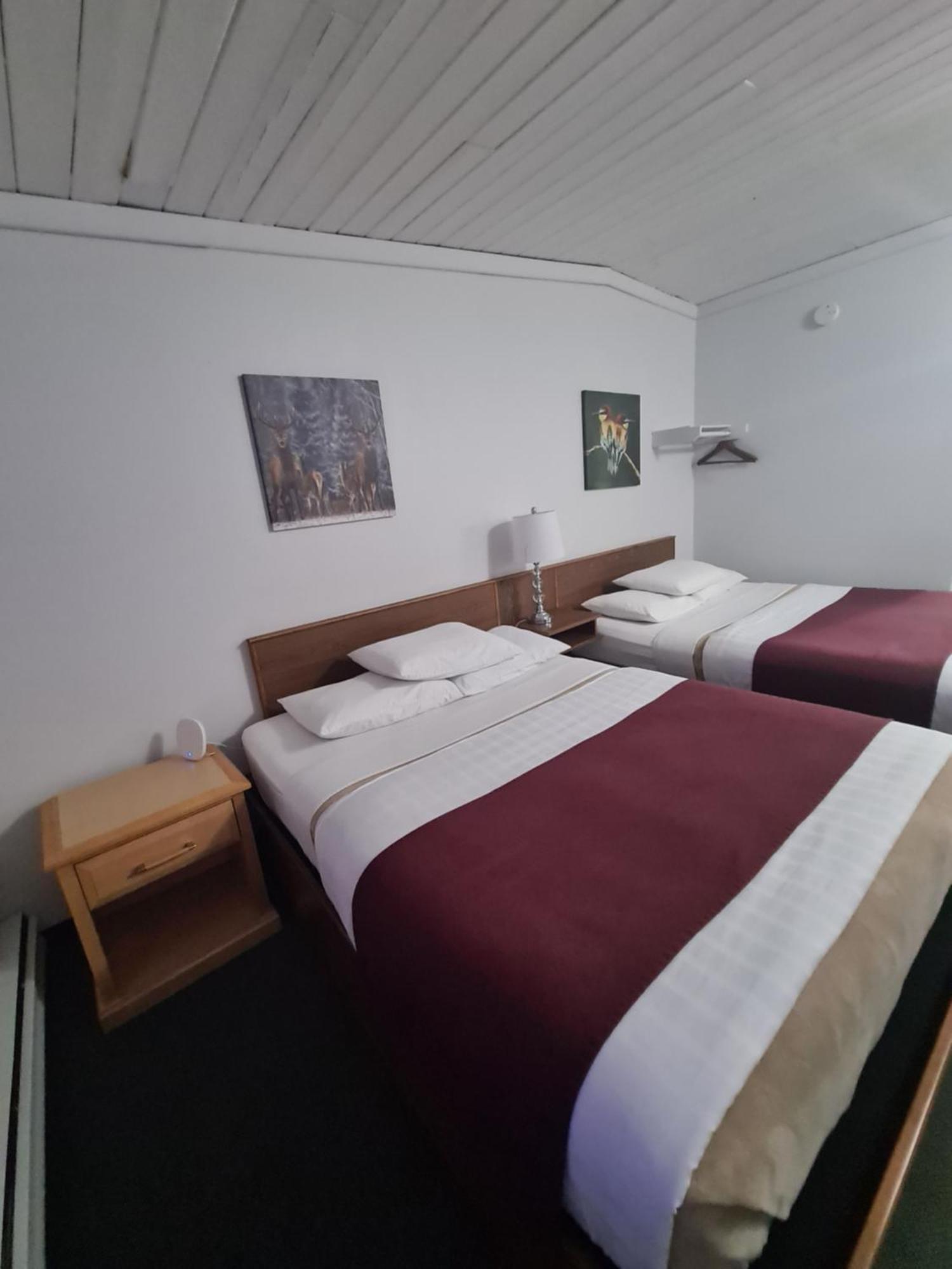 Sundowner Motel Cache Creek Bagian luar foto